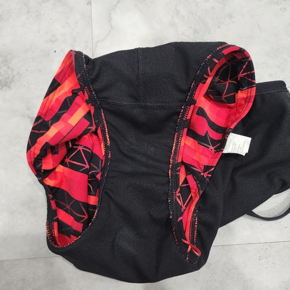 TYR Swimsuit One Piece Red/Black 34S - Picture 6 of 6